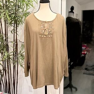 Embroidered Olive Color Women's Top can be worn year-round.